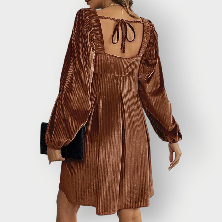 Elowen | Luxe Velvet Backless Dress