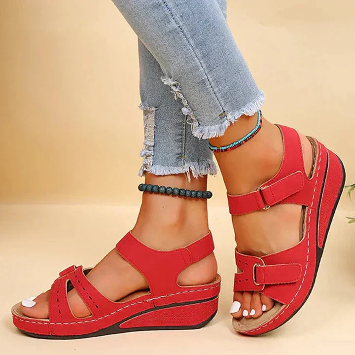 Molly - Adjustable Cushioned Strap Sandals